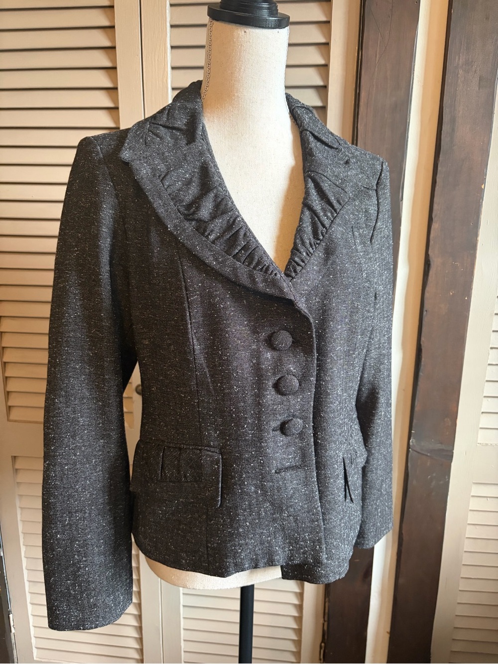 George by Mark Eisin Women's Dark Gray Tweed Ruffle Collar Jacket/blazer